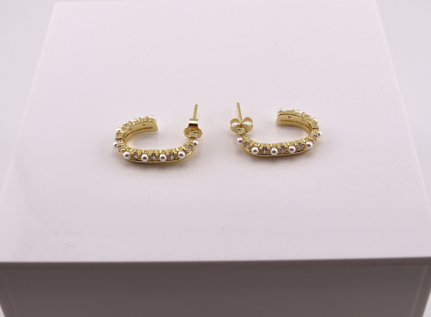 Elena Pearl & Diamond Hoops